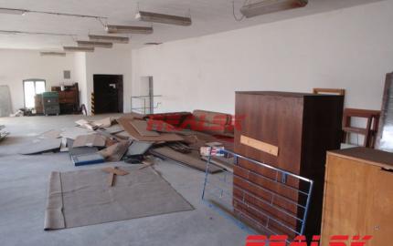 Skladové priestory prenájom Sliač