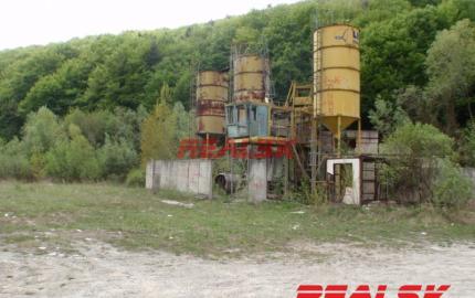 Pozemok 8975m2 vedľa dialnice Šášovské Podhradie