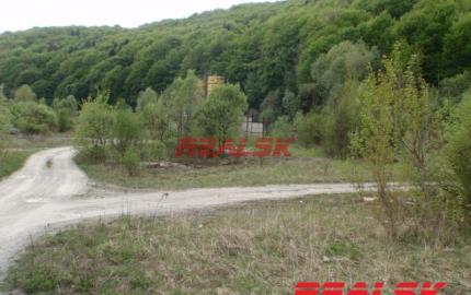 Pozemok 8975m2 vedľa dialnice Šášovské Podhradie