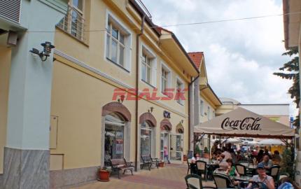 Kancelárske priestory na námestí v centre Zvolena