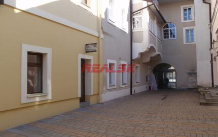 Kancelárske priestory - prenájom námestie Banská Bystrica