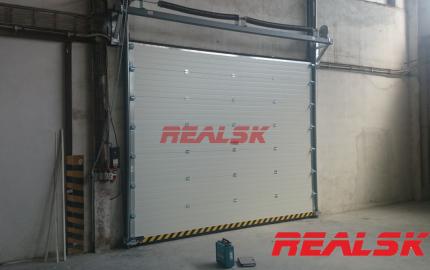 Hala 847 m2 na Zvolenskej ceste