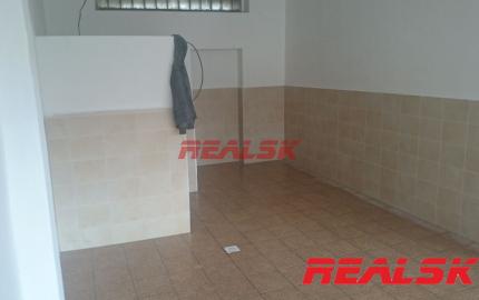 Hala 847 m2 na Zvolenskej ceste