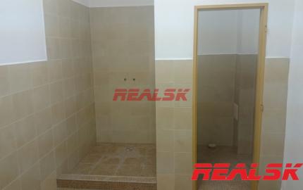 Hala 847 m2 na Zvolenskej ceste