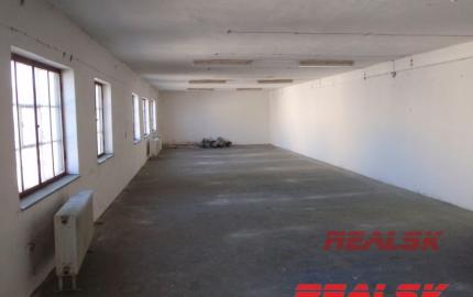 Skladové priestory prenájom Sliač