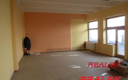 Obchodné priestory - prenájom Námestie Banská Bystrica