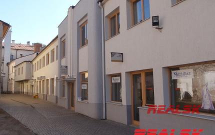 Obchodné priestory - prenájom Námestie Banská Bystrica