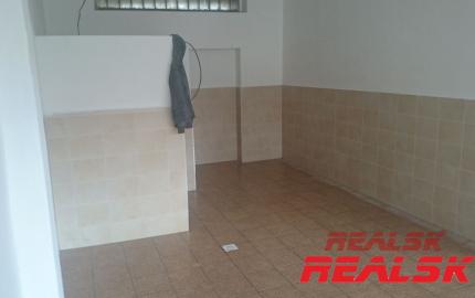 Hala 847 m2 na Zvolenskej ceste