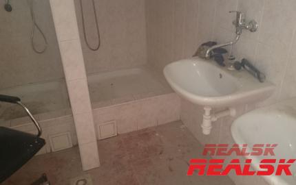 Hala 847 m2 na Zvolenskej ceste