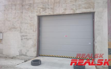 Hala 847 m2 na Zvolenskej ceste