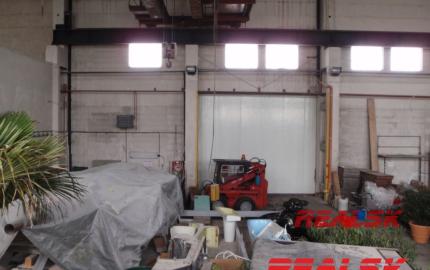 Hala  s kanceláriami na predaj vhodná pre výrobu a skladovanie