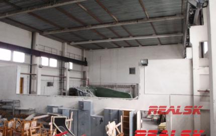 Hala  s kanceláriami na predaj vhodná pre výrobu a skladovanie