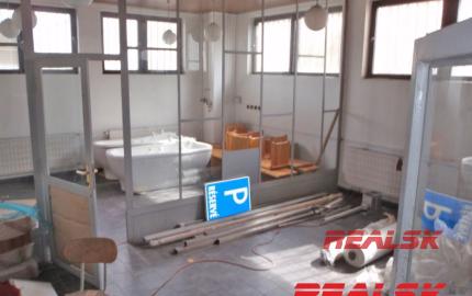 Hala  s kanceláriami na predaj vhodná pre výrobu a skladovanie