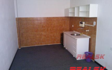 Kancelárie 38m2 v centre mesta Detva