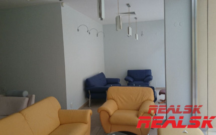 Kancelárie 4x60m2 na prenájom v centre Zvolena