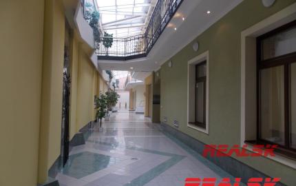Kancelárie 4x60m2 na prenájom v centre Zvolena