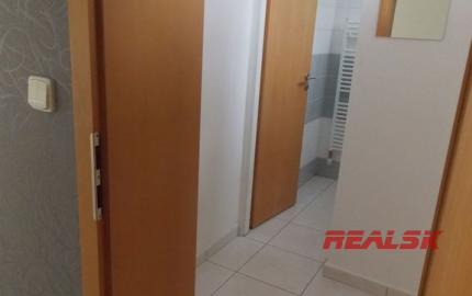 Kancelárie 4x60m2 na prenájom v centre Zvolena