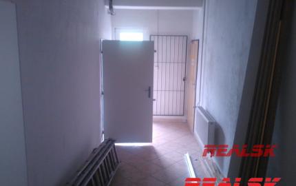 Priestory 1000m2 na výrobu alebo obchod