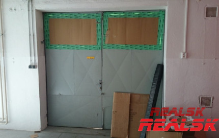 Priestor 318m2 možné aj rozdeliť na 150m2+168m2 na prenájom