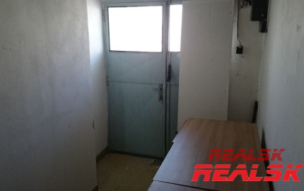 Priestor 318m2 možné aj rozdeliť na 150m2+168m2 na prenájom