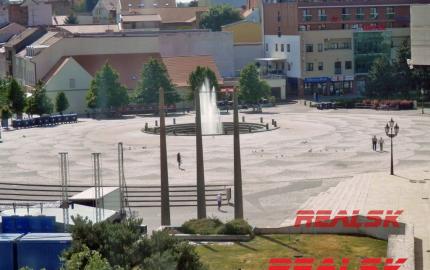 Unikátny 4-izbový byt s krásnym výhľadom v centre Nitry na prenájom