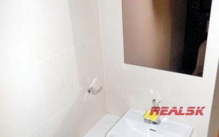 Unikátny 4-izbový byt s krásnym výhľadom v centre Nitry na prenájom