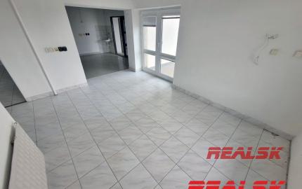 Priestory pre sklad a ľahkú výrobu v Nitre na prenájom (343 - 815 m2)