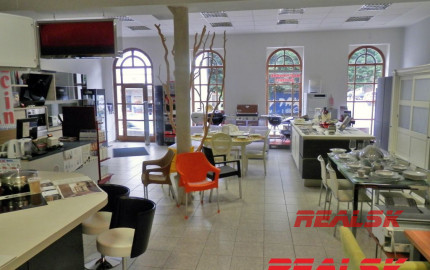 Prevádzková budova v centre Nitry na predaj