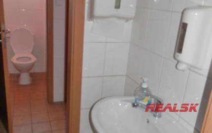 Prevádzková budova v centre Nitry na predaj