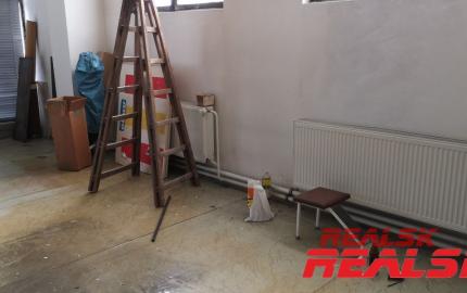 Na prenajom 300m2 na hlavnej ulici