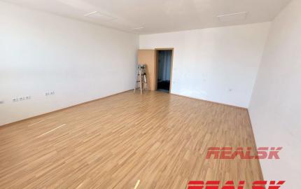 Kancelárie v centre Nitry na prenájom (možnosť prispôsobiť plochu)