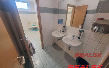 Kancelárie v centre Nitry na prenájom (možnosť prispôsobiť plochu)