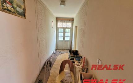 Dva rodinné domy s veľkým pozemkom v Lehote na predaj