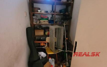 Dva rodinné domy s veľkým pozemkom v Lehote na predaj