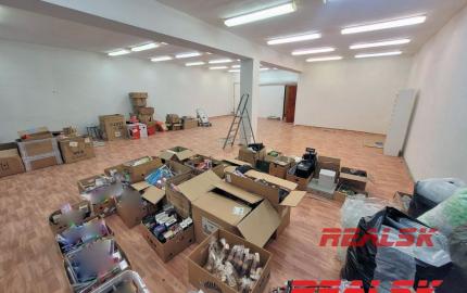Priestory pre obchod, skladovanie a ľahkú výrobu v Nitre na prenájom