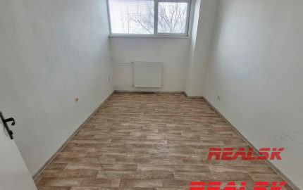 Kancelárie s parkovaním a skladom v Nitre na prenájom