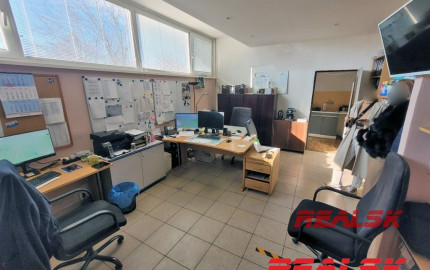 Kancelárie s parkovaním a skladom v Nitre na prenájom