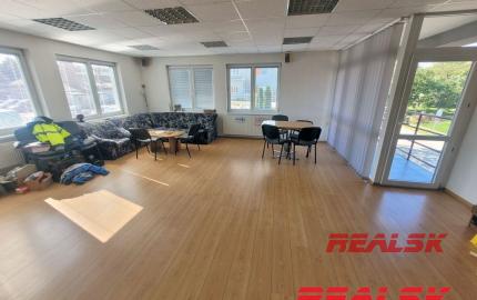 Samostatne stojaca administratívna budova v Nitre na prenájom