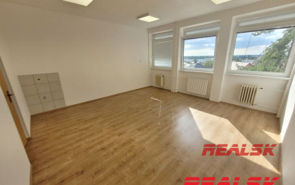 Kancelárie od 12 do 100 m2 v Nitre na prenájom