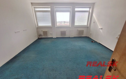 Kancelárie od 12 do 100 m2 v Nitre na prenájom