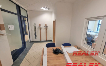 Kancelárske priestory na Svätoplukovom námestí v Nitre na prenájom