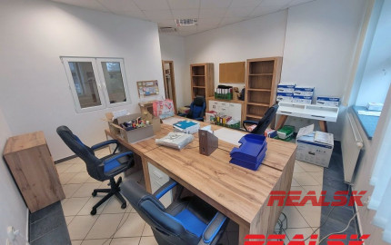 Kancelárske priestory na Svätoplukovom námestí v Nitre na prenájom