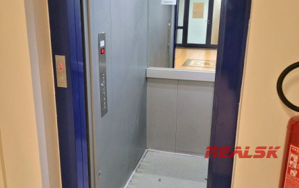 Kancelárske priestory na Svätoplukovom námestí v Nitre na prenájom