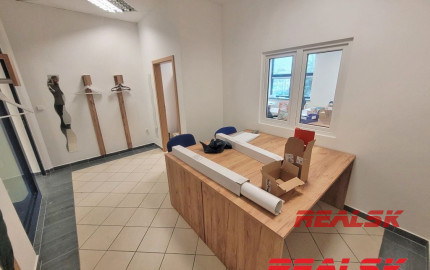 Kancelárske priestory na Svätoplukovom námestí v Nitre na prenájom