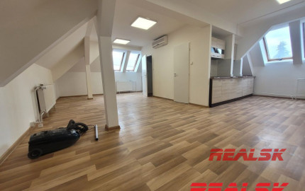 Dom pre administratívne a obchodné účely v Nitre na prenájom