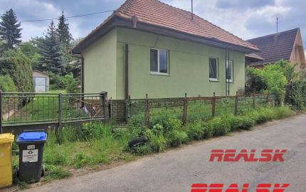 Rodinný dom s pozemkom v Nitre - Kynek, na predaj