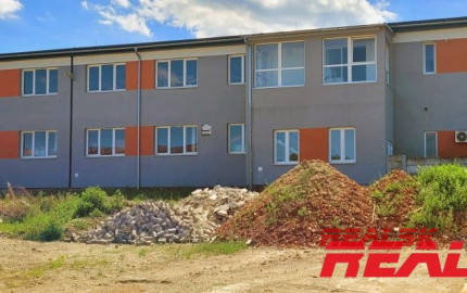 Administratívne a prevádzkové priestory v Nitre na prenájom