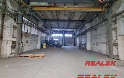 Priestory pre výrobu a skladovanie s mostovým žeriavom alebo bez, v Nitre na prenájom