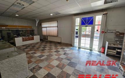 Budova pre obchod a služby v centre Zvolena