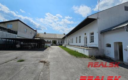 Budova pre obchod a služby v centre Zvolena